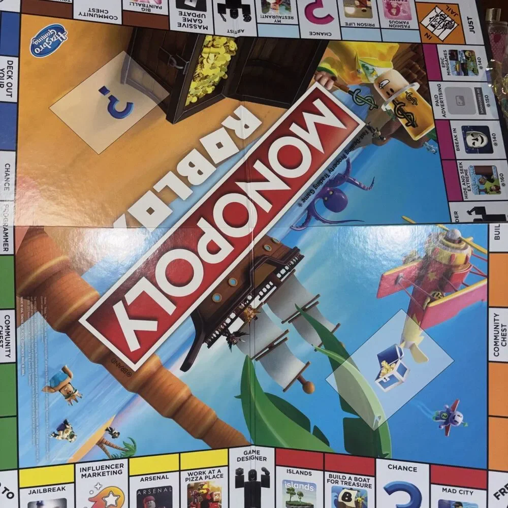 Monopoly  Roblox 2022 Edition. Brand New Basically. Missing Dice But Will Includ